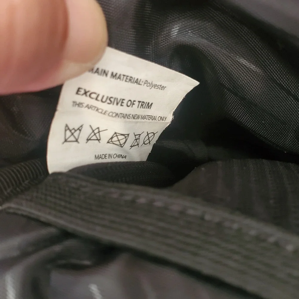 Tomtoc sling bag
